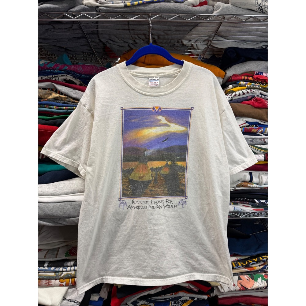 Vintage Gildan Running Strong For American Indian Youth Graphic T-Shirt Mens L